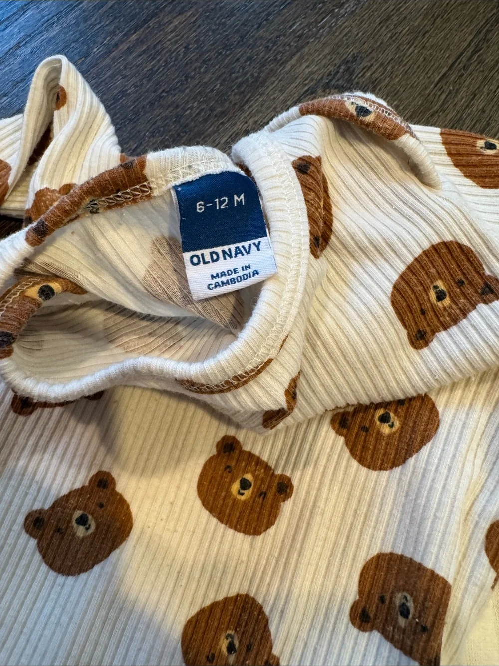 Old Navy baby bear matching outfit size 6-12 months